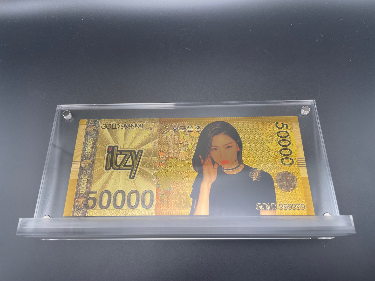 ITZY: 24k South Korean Won Gold Note