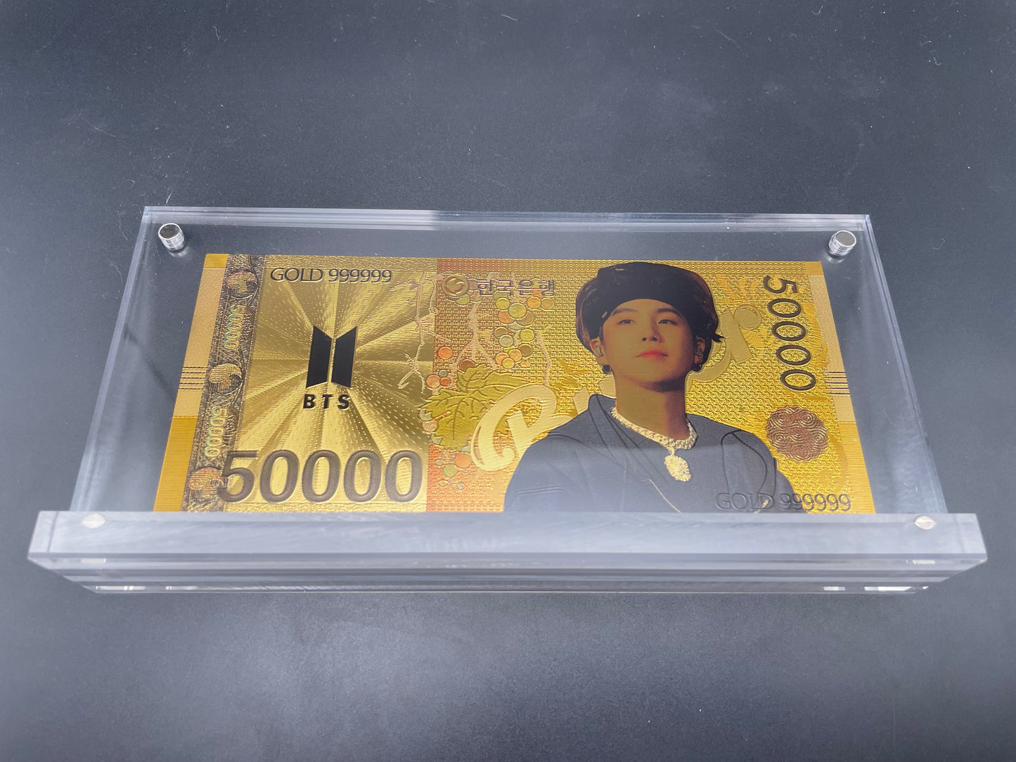 BTS: 24k South Korean Won Gold Note